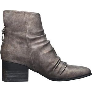 NEW Antelope Metallic grey leather ruched heel ankle bootie women’s 9